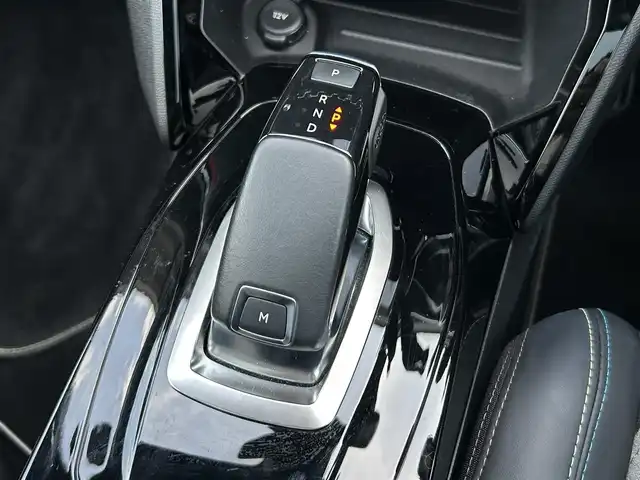 プジョー ２０８ GT ライン 茨城県 2020(令2)年 4.1万km 赤 パノラミックGR /衝突軽減B /ACC /レ-ンキ-プアシスト /ブラインドスポットモニタ- /パ-キングアシスト /ディスプレイOD /CarPlay /BT /USB /LEDヘッドライト /オートハイビーム /半革 /パドルシフト /ETC2.0 /ドラレコ /禁煙車