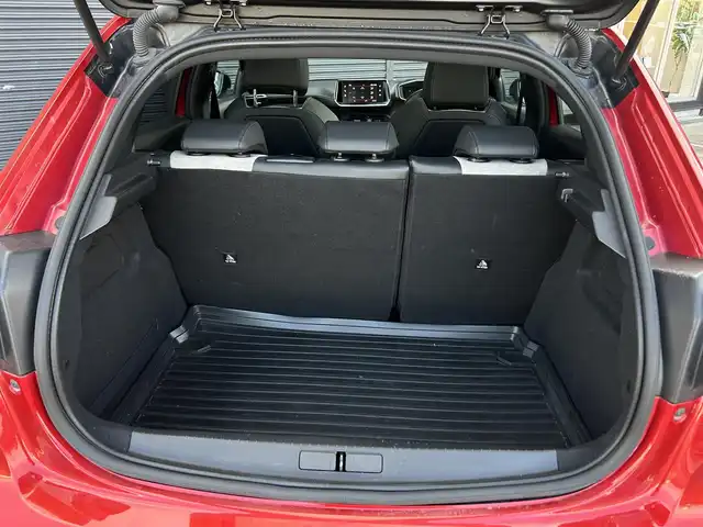 プジョー ２０８ GT ライン 茨城県 2020(令2)年 4.1万km 赤 パノラミックGR /衝突軽減B /ACC /レ-ンキ-プアシスト /ブラインドスポットモニタ- /パ-キングアシスト /ディスプレイOD /CarPlay /BT /USB /LEDヘッドライト /オートハイビーム /半革 /パドルシフト /ETC2.0 /ドラレコ /禁煙車