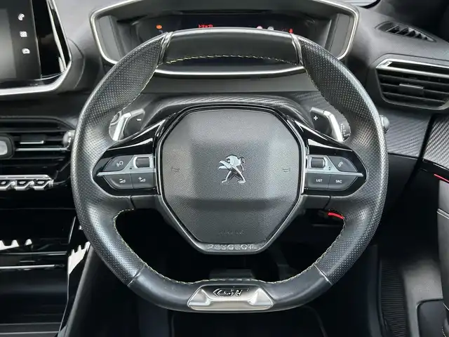 プジョー ２０８ GT ライン 茨城県 2020(令2)年 4.1万km 赤 パノラミックGR /衝突軽減B /ACC /レ-ンキ-プアシスト /ブラインドスポットモニタ- /パ-キングアシスト /ディスプレイOD /CarPlay /BT /USB /LEDヘッドライト /オートハイビーム /半革 /パドルシフト /ETC2.0 /ドラレコ /禁煙車