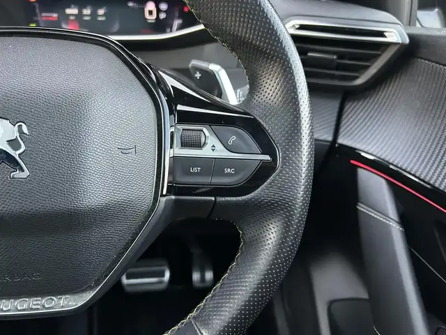 プジョー ２０８ GT ライン 茨城県 2020(令2)年 4.1万km 赤 パノラミックGR /衝突軽減B /ACC /レ-ンキ-プアシスト /ブラインドスポットモニタ- /パ-キングアシスト /ディスプレイOD /CarPlay /BT /USB /LEDヘッドライト /オートハイビーム /半革 /パドルシフト /ETC2.0 /ドラレコ /禁煙車