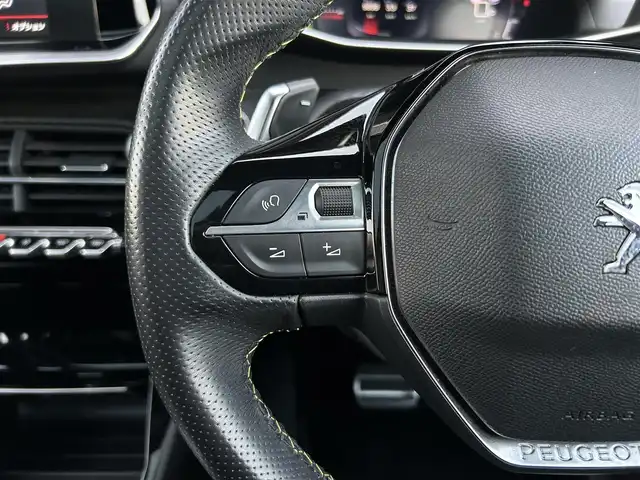 プジョー ２０８ GT ライン 茨城県 2020(令2)年 4.1万km 赤 パノラミックGR /衝突軽減B /ACC /レ-ンキ-プアシスト /ブラインドスポットモニタ- /パ-キングアシスト /ディスプレイOD /CarPlay /BT /USB /LEDヘッドライト /オートハイビーム /半革 /パドルシフト /ETC2.0 /ドラレコ /禁煙車