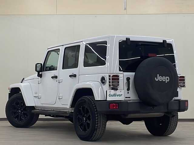 クライスラー・ジープ ジープ ラングラー アンリミテッド サハラ 道央・札幌 2015(平27)年 6.2万km 白 /4WD//社外ナビ/（CD/DVD/FM/AM/BT/AUX）//クルーズコントロール//バックカメラ//サイドモニター//ETC//全席シートカバー//オートライト//フォグライト//革巻きステアリング//ダウンヒルアシスト//横滑り防止装置