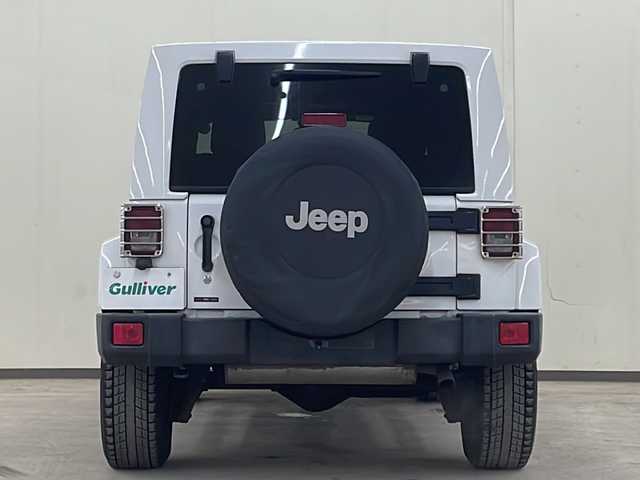 クライスラー・ジープ ジープ ラングラー アンリミテッド サハラ 道央・札幌 2015(平27)年 6.2万km 白 /4WD//社外ナビ/（CD/DVD/FM/AM/BT/AUX）//クルーズコントロール//バックカメラ//サイドモニター//ETC//全席シートカバー//オートライト//フォグライト//革巻きステアリング//ダウンヒルアシスト//横滑り防止装置