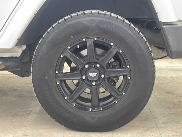 クライスラー・ジープ ジープ ラングラー アンリミテッド サハラ 道央・札幌 2015(平27)年 6.2万km 白 /4WD//社外ナビ/（CD/DVD/FM/AM/BT/AUX）//クルーズコントロール//バックカメラ//サイドモニター//ETC//全席シートカバー//オートライト//フォグライト//革巻きステアリング//ダウンヒルアシスト//横滑り防止装置