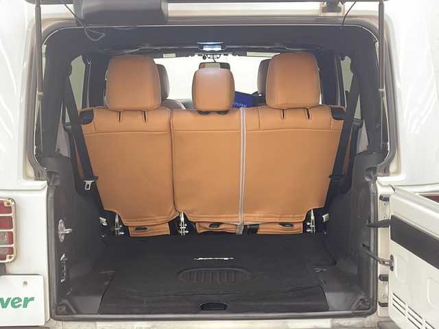 クライスラー・ジープ ジープ ラングラー アンリミテッド サハラ 道央・札幌 2015(平27)年 6.2万km 白 /4WD//社外ナビ/（CD/DVD/FM/AM/BT/AUX）//クルーズコントロール//バックカメラ//サイドモニター//ETC//全席シートカバー//オートライト//フォグライト//革巻きステアリング//ダウンヒルアシスト//横滑り防止装置