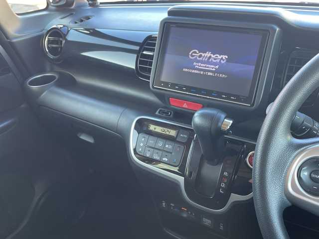 ホンダ Ｎ ＢＯＸ カスタム SSブラックSパッケージ 青森県 2016(平28)年 9.7万km クリスタルブラックパール 4WD/純正8型ナビ・フルセグTV/CD・DVD・Bluetooth・SD/純正フリップダウンモニター/バックカメラ/パワースライドドア/前席シートヒーター/純正エンジンスターター/ドライブレコーダー/ビルトインETC/ヒーテッドドアミラー/シートバックテーブル/リアシートスライド/後席左右ロールサンシェード/HIDヘッドライト/LEDフォグランプ/純正14インチアルミ