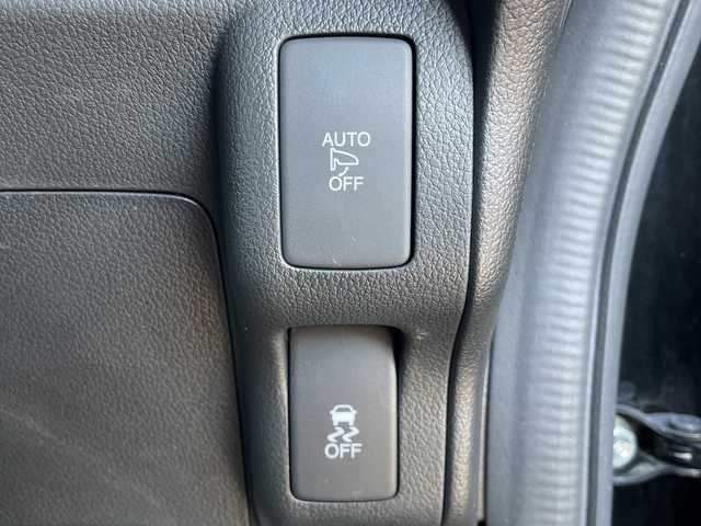 ホンダ Ｎ ＢＯＸ カスタム SSブラックSパッケージ 青森県 2016(平28)年 9.7万km クリスタルブラックパール 4WD/純正8型ナビ・フルセグTV/CD・DVD・Bluetooth・SD/純正フリップダウンモニター/バックカメラ/パワースライドドア/前席シートヒーター/純正エンジンスターター/ドライブレコーダー/ビルトインETC/ヒーテッドドアミラー/シートバックテーブル/リアシートスライド/後席左右ロールサンシェード/HIDヘッドライト/LEDフォグランプ/純正14インチアルミ