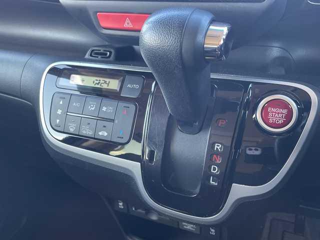 ホンダ Ｎ ＢＯＸ カスタム SSブラックSパッケージ 青森県 2016(平28)年 9.7万km クリスタルブラックパール 4WD/純正8型ナビ・フルセグTV/CD・DVD・Bluetooth・SD/純正フリップダウンモニター/バックカメラ/パワースライドドア/前席シートヒーター/純正エンジンスターター/ドライブレコーダー/ビルトインETC/ヒーテッドドアミラー/シートバックテーブル/リアシートスライド/後席左右ロールサンシェード/HIDヘッドライト/LEDフォグランプ/純正14インチアルミ