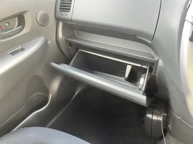 トヨタ ラクティス G Lパッケージ HIDセレ 島根県 2007(平19)年 11.3万km ホワイトパールクリスタルシャイン 純正ＤＶＤナビ　/ＤＶＤ再生　/ビルトインＥＴＣ　/クルーズコントロール　/パドルシフト/プッシュスタート　/スマートキー　/純正キセノンライト　　/純正フロアマット　/社外アルミホイール　/取扱説明書　/スペアキー１本