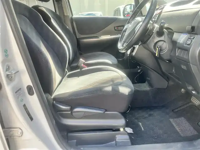 トヨタ ラクティス G Lパッケージ HIDセレ 島根県 2007(平19)年 11.3万km ホワイトパールクリスタルシャイン 純正ＤＶＤナビ　/ＤＶＤ再生　/ビルトインＥＴＣ　/クルーズコントロール　/パドルシフト/プッシュスタート　/スマートキー　/純正キセノンライト　　/純正フロアマット　/社外アルミホイール　/取扱説明書　/スペアキー１本