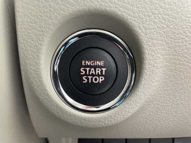 スズキ ラパン ＬＣ X 滋賀県 2024(令6)年 0.6万km フォーンベージュメタリック/アーバンブラウン 2トーン 純正7インチディスプレイオーディオ/【AppleCarPlay/AndroidAuto】/ハーフレザーシート/リアソナー/バックカメラ/LEDヘッドライト/D/Nシートヒーター/衝突軽減ブレーキ/レーンキープアシスト/スペアキー/スマートキー