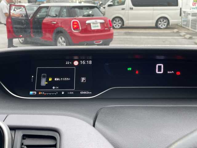 日産 セレナ e－パワー ハイウェイスター V 沖縄県 2021(令3)年 7万km ブリリアントホワイトパール 2トーン 純正ワイドナビ・TV・Bluetooth・CD・DVD/フリップダウンモニター/全方位カメラ/両側パワースライドドア/プロパイロット/LEDヘッドライト/オートライト/ステアリングスイッチ/革巻きステアリング/スマートキー/セーフティパックA/ETC/ドラレコ