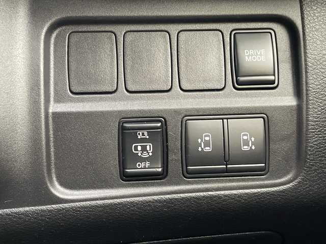 日産 セレナ e－パワー ハイウェイスター V 沖縄県 2021(令3)年 7万km ブリリアントホワイトパール 2トーン 純正ワイドナビ・TV・Bluetooth・CD・DVD/フリップダウンモニター/全方位カメラ/両側パワースライドドア/プロパイロット/LEDヘッドライト/オートライト/ステアリングスイッチ/革巻きステアリング/スマートキー/セーフティパックA/ETC/ドラレコ