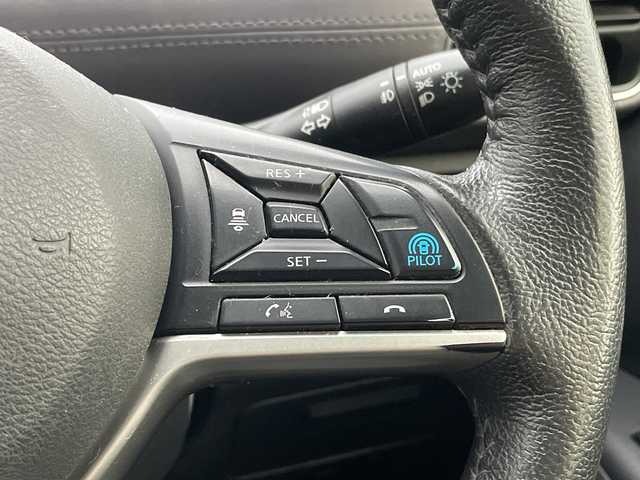 日産 セレナ e－パワー ハイウェイスター V 沖縄県 2021(令3)年 7万km ブリリアントホワイトパール 2トーン 純正ワイドナビ・TV・Bluetooth・CD・DVD/フリップダウンモニター/全方位カメラ/両側パワースライドドア/プロパイロット/LEDヘッドライト/オートライト/ステアリングスイッチ/革巻きステアリング/スマートキー/セーフティパックA/ETC/ドラレコ