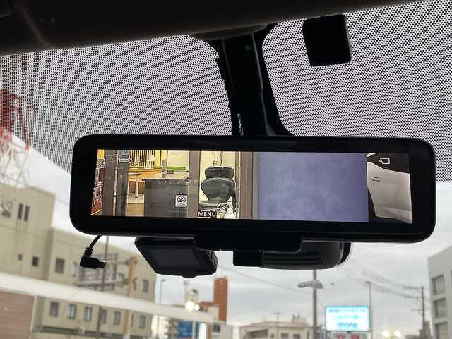 日産 セレナ e－パワー ハイウェイスター V 沖縄県 2021(令3)年 7万km ブリリアントホワイトパール 2トーン 純正ワイドナビ・TV・Bluetooth・CD・DVD/フリップダウンモニター/全方位カメラ/両側パワースライドドア/プロパイロット/LEDヘッドライト/オートライト/ステアリングスイッチ/革巻きステアリング/スマートキー/セーフティパックA/ETC/ドラレコ