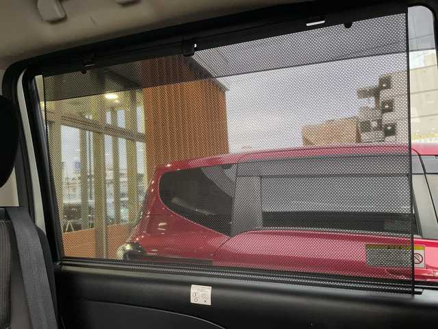 日産 セレナ e－パワー ハイウェイスター V 沖縄県 2021(令3)年 7万km ブリリアントホワイトパール 2トーン 純正ワイドナビ・TV・Bluetooth・CD・DVD/フリップダウンモニター/全方位カメラ/両側パワースライドドア/プロパイロット/LEDヘッドライト/オートライト/ステアリングスイッチ/革巻きステアリング/スマートキー/セーフティパックA/ETC/ドラレコ