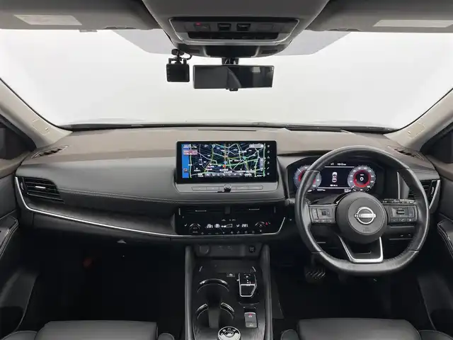 日産 エクストレイル G e－4ORCE 富山県 2023(令5)年 4.3万km ダイヤモンドブラック BOSEサウンド/サンルーフ/純正12.3型ナビ（AM/FM/BT/USB/フルセグ）/全方位カメラ/ドライブレコーダー/ビルトインETC2.0/ヘッドアップディスプレイ/ブラインドスポットモニター/レザーシート/D/N席パワーシート/D席メモリシート/全席シートヒーター/衝突被害軽減システム/レーダークルーズコントロール/レーンキープアシスト/コーナーセンサー/横滑り防止装置/アイドリングストップ/オートLEDライト/オートマチックハイビーム/オートホールド付電子パーキング/純正アルミホイール/純正フロアマット/革巻きステアリング/ステアリングスイッチ/スマートキー/スペアキー