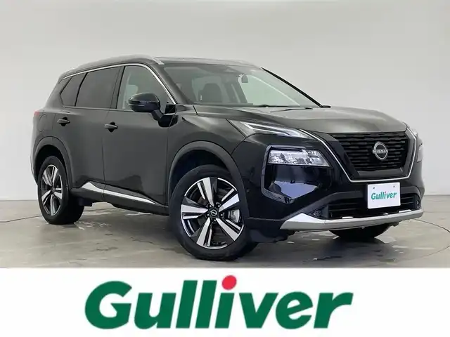 日産 エクストレイル G e－4ORCE 富山県 2023(令5)年 4.3万km ダイヤモンドブラック BOSEサウンド/サンルーフ/純正12.3型ナビ（AM/FM/BT/USB/フルセグ）/全方位カメラ/ドライブレコーダー/ビルトインETC2.0/ヘッドアップディスプレイ/ブラインドスポットモニター/レザーシート/D/N席パワーシート/D席メモリシート/全席シートヒーター/衝突被害軽減システム/レーダークルーズコントロール/レーンキープアシスト/コーナーセンサー/横滑り防止装置/アイドリングストップ/オートLEDライト/オートマチックハイビーム/オートホールド付電子パーキング/純正アルミホイール/純正フロアマット/革巻きステアリング/ステアリングスイッチ/スマートキー/スペアキー