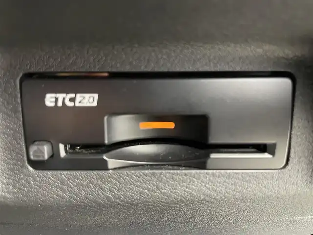 日産 エクストレイル G e－4ORCE 富山県 2023(令5)年 4.3万km ダイヤモンドブラック BOSEサウンド/サンルーフ/純正12.3型ナビ（AM/FM/BT/USB/フルセグ）/全方位カメラ/ドライブレコーダー/ビルトインETC2.0/ヘッドアップディスプレイ/ブラインドスポットモニター/レザーシート/D/N席パワーシート/D席メモリシート/全席シートヒーター/衝突被害軽減システム/レーダークルーズコントロール/レーンキープアシスト/コーナーセンサー/横滑り防止装置/アイドリングストップ/オートLEDライト/オートマチックハイビーム/オートホールド付電子パーキング/純正アルミホイール/純正フロアマット/革巻きステアリング/ステアリングスイッチ/スマートキー/スペアキー