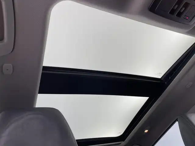 日産 エクストレイル G e－4ORCE 富山県 2023(令5)年 4.3万km ダイヤモンドブラック BOSEサウンド/サンルーフ/純正12.3型ナビ（AM/FM/BT/USB/フルセグ）/全方位カメラ/ドライブレコーダー/ビルトインETC2.0/ヘッドアップディスプレイ/ブラインドスポットモニター/レザーシート/D/N席パワーシート/D席メモリシート/全席シートヒーター/衝突被害軽減システム/レーダークルーズコントロール/レーンキープアシスト/コーナーセンサー/横滑り防止装置/アイドリングストップ/オートLEDライト/オートマチックハイビーム/オートホールド付電子パーキング/純正アルミホイール/純正フロアマット/革巻きステアリング/ステアリングスイッチ/スマートキー/スペアキー