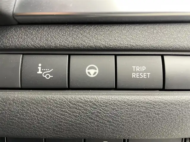 日産 エクストレイル G e－4ORCE 富山県 2023(令5)年 4.3万km ダイヤモンドブラック BOSEサウンド/サンルーフ/純正12.3型ナビ（AM/FM/BT/USB/フルセグ）/全方位カメラ/ドライブレコーダー/ビルトインETC2.0/ヘッドアップディスプレイ/ブラインドスポットモニター/レザーシート/D/N席パワーシート/D席メモリシート/全席シートヒーター/衝突被害軽減システム/レーダークルーズコントロール/レーンキープアシスト/コーナーセンサー/横滑り防止装置/アイドリングストップ/オートLEDライト/オートマチックハイビーム/オートホールド付電子パーキング/純正アルミホイール/純正フロアマット/革巻きステアリング/ステアリングスイッチ/スマートキー/スペアキー