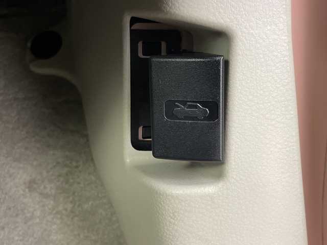 スズキ ラパン X 群馬県 2016(平28)年 6.9万km コフレピンクパールメタリック/ホワイト2トーンルーフ 禁煙車　社外７インチナビ　純正ビルトインETC　フルセグテレビ　ルーフラック　純正シートカバー　HIDヘッドライト　シートヒーター　オートライト　レーダーブレーキサポート　社外アルミホイール