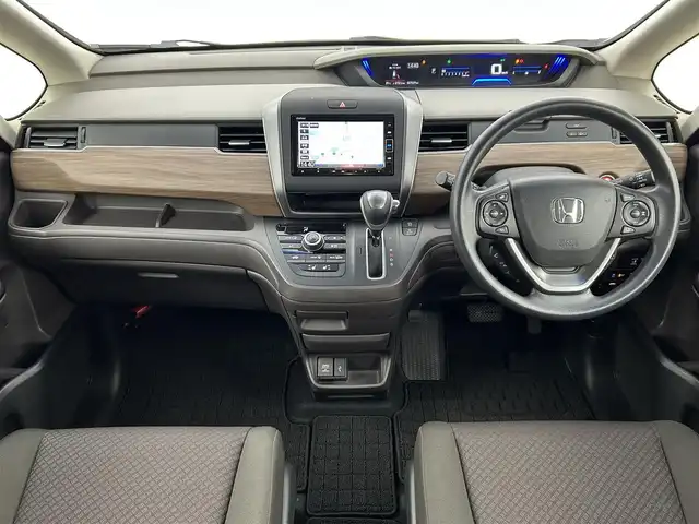 ホンダ フリード G ホンダセンシング 福岡県 2020(令2)年 2.8万km プラチナホワイトパール 純正ナビ（ＢＴ，フルセグＴＶ）　/バックカメラ　/ビルトインＥＴＣ　/前方ドラレコ　/ホンダセンシング　/ＡＣＣ　/衝突被害軽減ブレーキ　/レーンキープ　/アイドリングストップ　/両側電動スライドドア　/シートヒーター