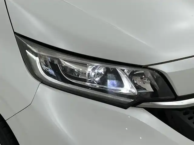 ホンダ フリード G ホンダセンシング 福岡県 2020(令2)年 2.8万km プラチナホワイトパール 純正ナビ（ＢＴ，フルセグＴＶ）　/バックカメラ　/ビルトインＥＴＣ　/前方ドラレコ　/ホンダセンシング　/ＡＣＣ　/衝突被害軽減ブレーキ　/レーンキープ　/アイドリングストップ　/両側電動スライドドア　/シートヒーター
