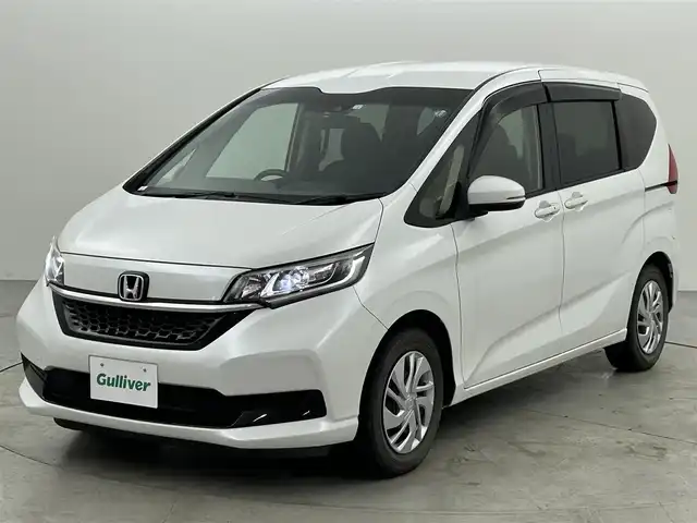 ホンダ フリード G ホンダセンシング 福岡県 2020(令2)年 2.8万km プラチナホワイトパール 純正ナビ（ＢＴ，フルセグＴＶ）　/バックカメラ　/ビルトインＥＴＣ　/前方ドラレコ　/ホンダセンシング　/ＡＣＣ　/衝突被害軽減ブレーキ　/レーンキープ　/アイドリングストップ　/両側電動スライドドア　/シートヒーター