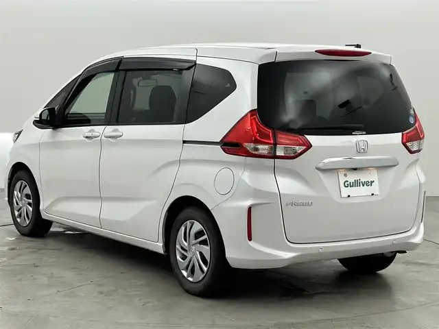 ホンダ フリード G ホンダセンシング 福岡県 2020(令2)年 2.8万km プラチナホワイトパール 純正ナビ（ＢＴ，フルセグＴＶ）　/バックカメラ　/ビルトインＥＴＣ　/前方ドラレコ　/ホンダセンシング　/ＡＣＣ　/衝突被害軽減ブレーキ　/レーンキープ　/アイドリングストップ　/両側電動スライドドア　/シートヒーター