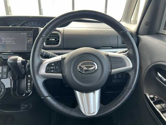 ダイハツ タント カスタム RS SA 道南・函館 2014(平26)年 6.9万km パールホワイトⅢ ・純正ＳＤナビ（ＢＴ，ＣＤ，ＤＶＤ）/・フルセグＴＶ/・バックカメラ/・衝突軽減ブレーキ/・レーンキープアシスト/・先行車発信通知/・標識認識機能/・ターボ/・オートライト、オートハイビーム/・前方ドライブレコーダー/・スペアキー/・スマートキー/・プッシュスタート/・純正フロアマット/・ＥＴＣ