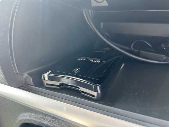ダイハツ タント カスタム RS SA 道南・函館 2014(平26)年 6.9万km パールホワイトⅢ ・純正ＳＤナビ（ＢＴ，ＣＤ，ＤＶＤ）/・フルセグＴＶ/・バックカメラ/・衝突軽減ブレーキ/・レーンキープアシスト/・先行車発信通知/・標識認識機能/・ターボ/・オートライト、オートハイビーム/・前方ドライブレコーダー/・スペアキー/・スマートキー/・プッシュスタート/・純正フロアマット/・ＥＴＣ