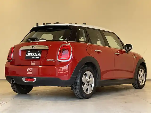ＭＩＮＩ ミニ クーパー D 熊本県 2017(平29)年 8.6万km ブレイジングレッド ・スマートキー/・プッシュスタート/・純正HDDナビ/　【Bluetooth・USB・AUX・MSV】/・バックカメラ/・ETC/・ドライブレコーダー(前後録画)/・LEDヘッドランプ/・LEDフォグランプ/・純正マット