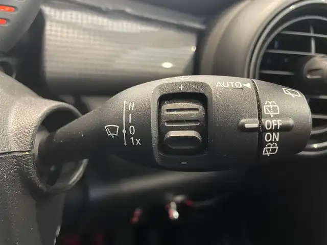 ＭＩＮＩ ミニ クーパー D 熊本県 2017(平29)年 8.6万km ブレイジングレッド ・スマートキー/・プッシュスタート/・純正HDDナビ/　【Bluetooth・USB・AUX・MSV】/・バックカメラ/・ETC/・ドライブレコーダー(前後録画)/・LEDヘッドランプ/・LEDフォグランプ/・純正マット