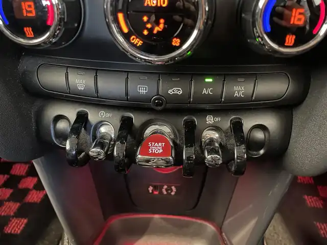 ＭＩＮＩ ミニ クーパー D 熊本県 2017(平29)年 8.6万km ブレイジングレッド ・スマートキー/・プッシュスタート/・純正HDDナビ/　【Bluetooth・USB・AUX・MSV】/・バックカメラ/・ETC/・ドライブレコーダー(前後録画)/・LEDヘッドランプ/・LEDフォグランプ/・純正マット