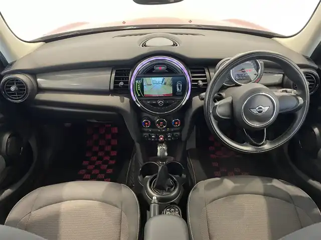 ＭＩＮＩ ミニ クーパー D 熊本県 2017(平29)年 8.6万km ブレイジングレッド ・スマートキー/・プッシュスタート/・純正HDDナビ/　【Bluetooth・USB・AUX・MSV】/・バックカメラ/・ETC/・ドライブレコーダー(前後録画)/・LEDヘッドランプ/・LEDフォグランプ/・純正マット