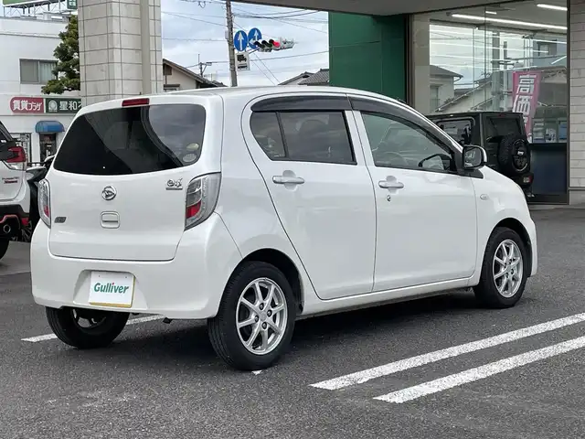 ダイハツ ミラ イース X SA 大分県 2013(平25)年 7.8万km パールホワイトⅢ スマートアシスト/純正14インチアルミホイール/社外CD&MD/エコアイドル/横滑り防止装置/リアプライバシーガラス/ヘッドライトレベライザー/ドアバイザー/電動格納ミラー/Wエアバッグ/ABS/キーレス/パワステ/パワーウィンドウ/車両取説