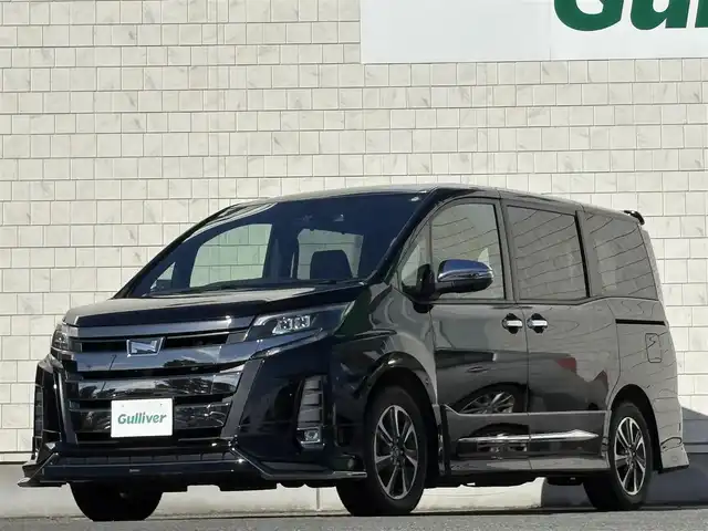 トヨタ ノア Si ダブルバイビー 岩手県 2017(平29)年 5.5万km ブラック ４WD/モデリスタエアロ(F.S.R)/ハーフレザー/両側パワースライドドア/寒冷地仕様/純正10インチナビ/→フルセグTV/Bluetooth/CD/DVD/FM/AM/バックカメラ/ステアリングスイッチ/トヨタセーフティセンス/プリクラッシュセーフティ/フロントワイパーデアイサー/〇プッシュスタート/〇電動格納ミラー/〇ドアバイザー/〇フロアマット/〇シガーソケット/オートライト/LEDヘッドライト/フォグライト/ドライブレコーダー/ETC