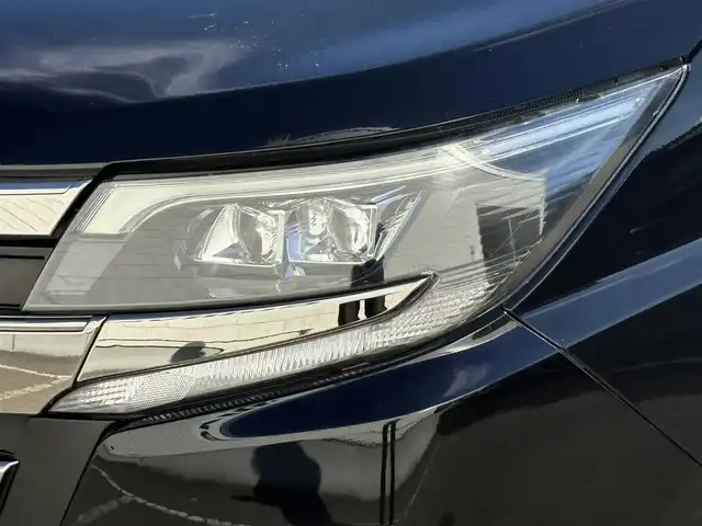 トヨタ ノア Si ダブルバイビー 岩手県 2017(平29)年 5.5万km ブラック ４WD/モデリスタエアロ(F.S.R)/ハーフレザー/両側パワースライドドア/寒冷地仕様/純正10インチナビ/→フルセグTV/Bluetooth/CD/DVD/FM/AM/バックカメラ/ステアリングスイッチ/トヨタセーフティセンス/プリクラッシュセーフティ/フロントワイパーデアイサー/〇プッシュスタート/〇電動格納ミラー/〇ドアバイザー/〇フロアマット/〇シガーソケット/オートライト/LEDヘッドライト/フォグライト/ドライブレコーダー/ETC