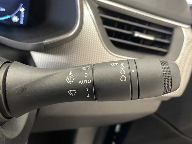 ルノー ルノー アルカナ アントラクト E－テックフルHV 新潟県 2024(令6)年 0.3万km ブルーグリーン アダプティブクルーズコントロール/レーンセンタリングアシスト（車線中央維持支援）/レーンキープアシスト（車線逸脱防止支援）/レーンデパーチャーワーニング（車線逸脱警報）/アクティブエマージェンシーブレーキ（衝突被害軽減ブレーキ）歩行者・自動車検知機能付き/トラフィックサインレコグニション（交通標識認識）/ブラインドスポットモニター/パーキングセンサー全方位/アンビエントライト/10.2インチフルデジタルインストゥルメントパネル/Bluetooth/USB×２/オートホールド/ハーフレザー/シートヒーター/ステアリングヒーター/パワーシート