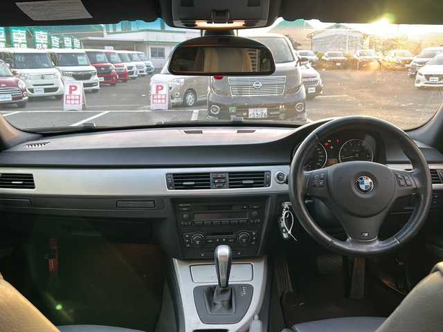 ＢＭＷ ３２３ｉ Mスポーツ 京都府 2006(平18)年 14万km サファイアブラックP パワーシート/スマートキー/純正アルミ/電動格納ミラー/プッシュスタート/シートヒーター