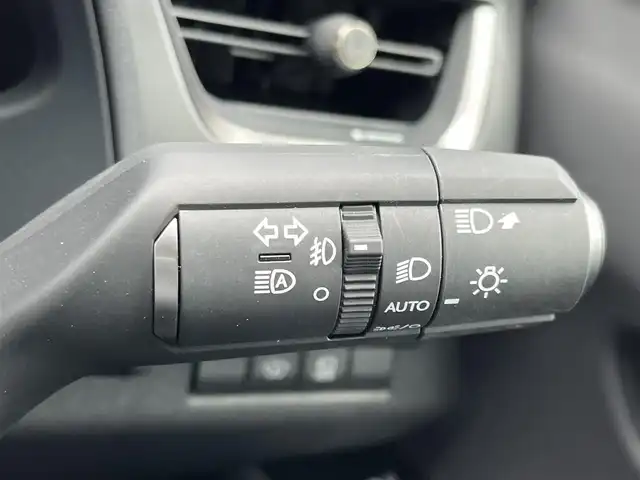 レクサス ＵＸ 250h バージョンC 奈良県 2022(令4)年 1.3万km マーキュリーグレーマイカ 純正ナビ　/フルセグＴＶ　/BT/CD/DVD/SD/USB/AUX/パノラミックビューモニター　/ＥＴＣ２．０　/ワンオーナー　/前後ドライブレコーダー　/追従型クルーズコントロール　/レザーシート　/パワーシート　/シートヒーター　/ステアリングヒーター/スタッドレスセット4本アルミ付き/前後コーナーセンサー/LEDヘッドライト/オートライト/衝突被害軽減システム/3眼LEDヘッドライト/BSM/HUD/純正17インチアルミホイール/純正フロアマット