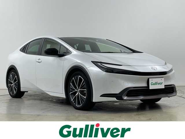 トヨタ プリウス G 道央・札幌 2023(令5)年 2.8万km プラチナホワイトパールマイカ ・4WD/寒冷地仕様/・トヨタセーフティセンス/・プリクラッシュセーフティ/・ブラインドスポットモニター/・レーダークルーズコントロール/・純正ナビ/・BT/USB/フルセグTV/・バックカメラ/・前席シートヒーター/・ETC/・LEDオートライト/ハイビーム/・プッシュスタート/スマートキー/・ウインカーミラー/・AC100V電源/・新車時保証書/取扱説明書