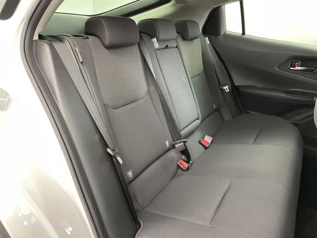 トヨタ プリウス G 道央・札幌 2023(令5)年 2.8万km プラチナホワイトパールマイカ ・4WD/寒冷地仕様/・トヨタセーフティセンス/・プリクラッシュセーフティ/・ブラインドスポットモニター/・レーダークルーズコントロール/・純正ナビ/・BT/USB/フルセグTV/・バックカメラ/・前席シートヒーター/・ETC/・LEDオートライト/ハイビーム/・プッシュスタート/スマートキー/・ウインカーミラー/・AC100V電源/・新車時保証書/取扱説明書