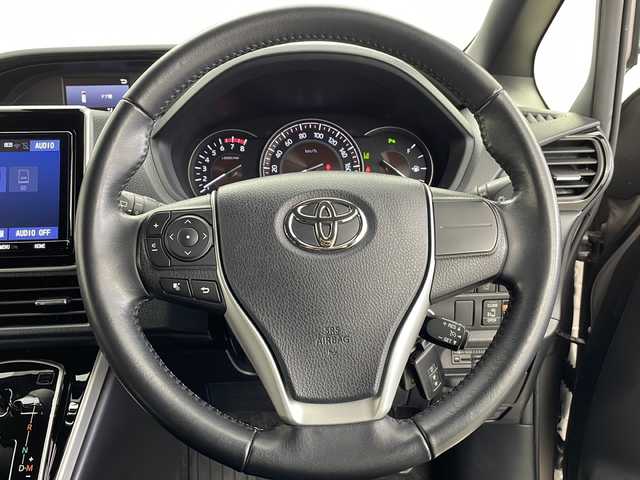 トヨタ エスクァイア Xiサイドリフトアップ 千葉県 2020(令2)年 4.5万km アバンギャルドブロンズメタリック セーフティセンス/・プリクラッシュセーフティ/・レーンディパーチャーアラート/・オートマチックハイビーム/・先行車発進告知機能/純正9インチメモリーナビ/・フルセグTV/・Bluetoothオーディオ接続/・CD/DVD再生機能/クルーズコントロール/左側パワースライドドア/前後コーナーセンサー/ビルトインETC/LEDヘッドライト/リアオートエアコン/セカンドシート電動リフトアップシート