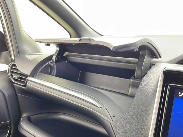トヨタ エスクァイア Xiサイドリフトアップ 千葉県 2020(令2)年 4.5万km アバンギャルドブロンズメタリック セーフティセンス/・プリクラッシュセーフティ/・レーンディパーチャーアラート/・オートマチックハイビーム/・先行車発進告知機能/純正9インチメモリーナビ/・フルセグTV/・Bluetoothオーディオ接続/・CD/DVD再生機能/クルーズコントロール/左側パワースライドドア/前後コーナーセンサー/ビルトインETC/LEDヘッドライト/リアオートエアコン/セカンドシート電動リフトアップシート