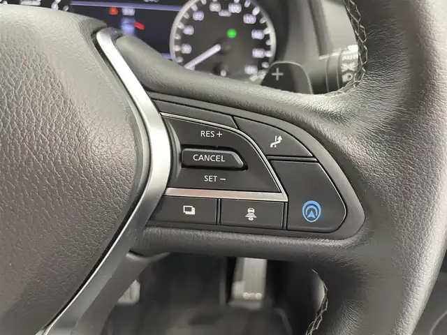 日産 スカイライン ハイブリッド GT タイプSP 富山県 2020(令2)年 3.8万km ダークメタルグレー 純正ナビ（AM/FM/DVD/BT/USB/フルセグ）/全方位カメラ/ETC/BSW（後側方車両検知警報）/衝突被害軽減システム/レーダークルーズコントロール/レーンキープアシスト/コーナーセンサー/横滑り防止装置/アイドリングストップ/レザーシート/D/N席パワーシート/D席メモリシート/シートヒーター/純正アルミホイール/純正フロアマット/オートLEDライト/オートホールド付電子パーキング/革巻きステアリング/ステアリングスイッチ/パドルシフト/スマートキー/スペアキー