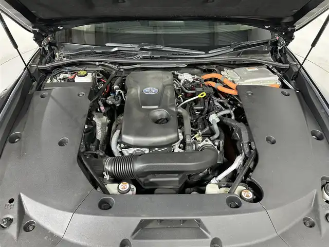 トヨタ クラウン ハイブリッド RS リミテッド 佐賀県 2020(令2)年 3.1万km プレシャスブラックパール 純正8インチナビ　/フルセグTV/CD/DVD/Bluetooth/全方位カメラ/衝突被害軽減システム/ブラインドスポットモニター/パーキングサポートブレーキ/レーダークルーズコントロール/レーンアシスト/ヘッドアップディスプレイ/ロードサインアシスト/オートライト/オートマチックハイビーム/LEDヘッドライト/LEDフォグライト/電子パーキング/ブレーキホールド/ビルトインETC/運転席・助手席パワーシート/運転席・助手席シートヒーター/ステアリングヒーター/メモリーシート/ハーフレザーシート/純正18インチアルミホイール/純正フロアマット