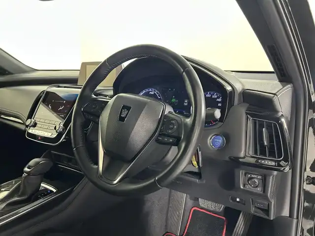 トヨタ クラウン ハイブリッド RS リミテッド 佐賀県 2020(令2)年 3.1万km プレシャスブラックパール 純正8インチナビ　/フルセグTV/CD/DVD/Bluetooth/全方位カメラ/衝突被害軽減システム/ブラインドスポットモニター/パーキングサポートブレーキ/レーダークルーズコントロール/レーンアシスト/ヘッドアップディスプレイ/ロードサインアシスト/オートライト/オートマチックハイビーム/LEDヘッドライト/LEDフォグライト/電子パーキング/ブレーキホールド/ビルトインETC/運転席・助手席パワーシート/運転席・助手席シートヒーター/ステアリングヒーター/メモリーシート/ハーフレザーシート/純正18インチアルミホイール/純正フロアマット