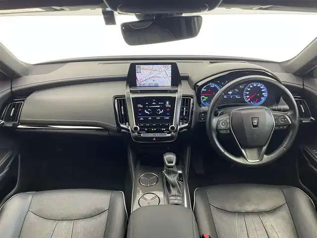 トヨタ クラウン ハイブリッド RS アドバンス 愛知県 2018(平30)年 3.9万km ブラック 純正１２．３型ナビ　フルセグＴＶ　Ｂｌｕｅｔｏｏｔｈ　ムーンルーフ　ガナドールマフラー　黒革　３眼ＬＥＤライト　ＨＵＤ　レーダークルコン　純正ドラレコ　ＥＴＣ２．０　シートエアコン　電動シート　禁煙車